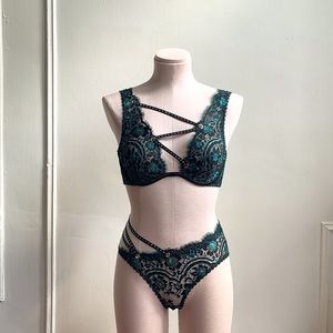 4 pc Agent Provocateur Harlo Set